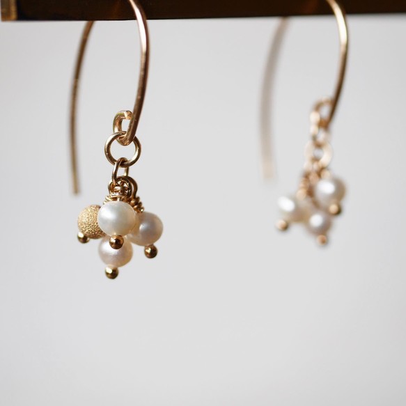 Pearl and stardust berry earrings