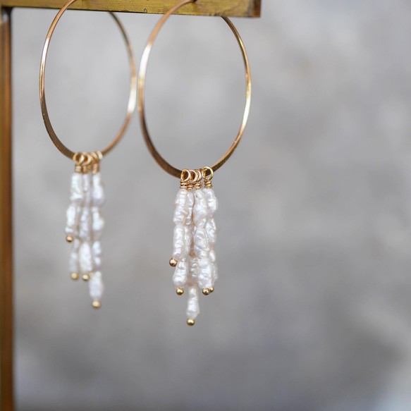 Pearl line hoop earrings