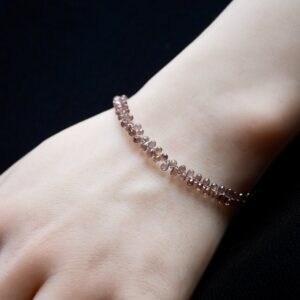 Color changing garnet bracelet